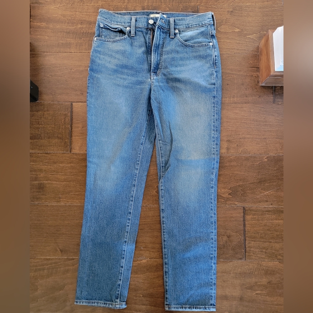 Madewell perfect vintage Jean, size 29, run large. Never been worn